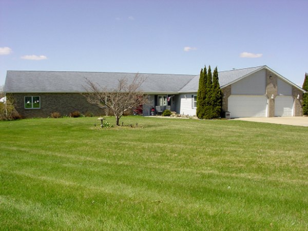 REAL ESTATE & PERSONAL PROPERTY AUCTION - 5.6+/- ACRES IN WHITLEY CO., INDIANA